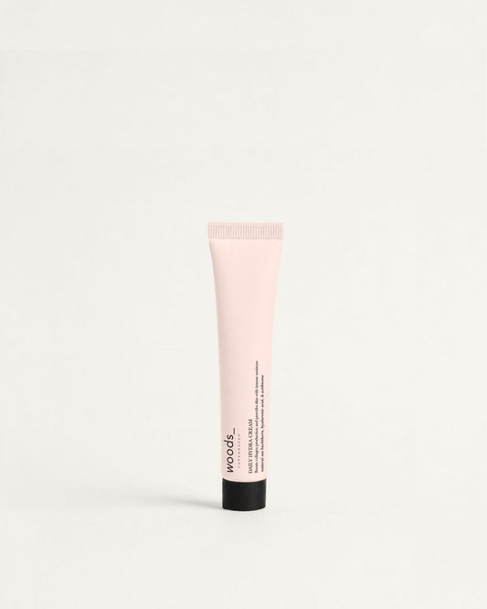Woods Copenhagen Daily Hydra Cream – 15 ml rejsestrørrelse