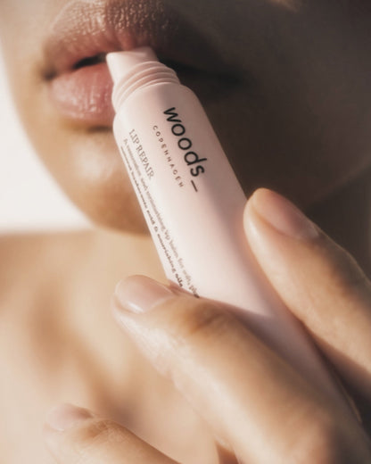 Woods Copenhagen Lip Repair – med hyaluronsyre og antioxidanter